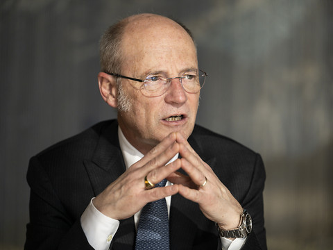 Le MPC réclame des '