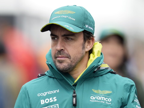 Formule 1: Fernando Alonso prolonge avec Aston Martin
