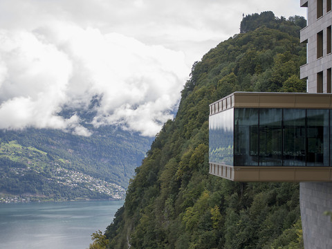 Le Bürgenstock: un complexe de luxe aux ambitions diplomatiques