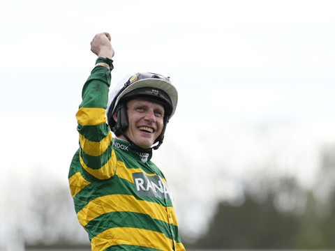 Grand National: victoire d'un des favoris
