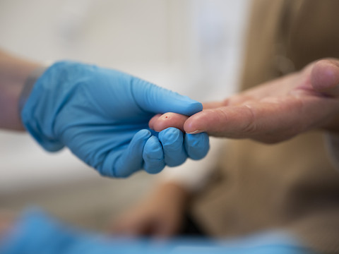 Quasi tous les partis contre l'initiative du Centre sur les primes