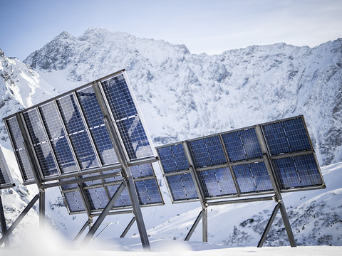 Des défenseurs de la nature contre la loi sur l'électricité