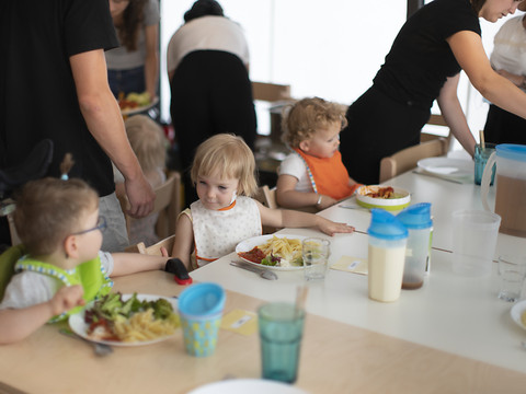 Nestlé critiqué pour l'ajout de sucres dans les produits pour bébés