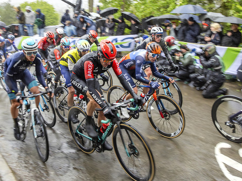 Stephen Williams s'impose dans le froid au Mur de Huy