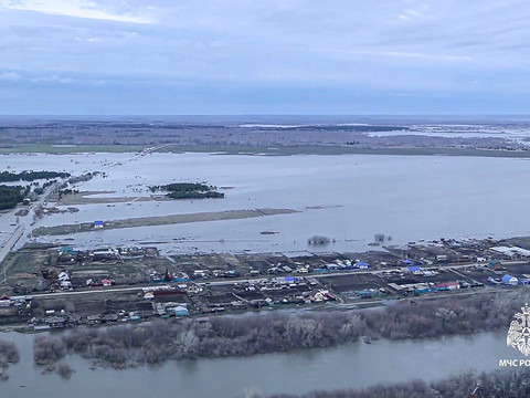 Inondations: Poutine appelle les habitants à évacuer