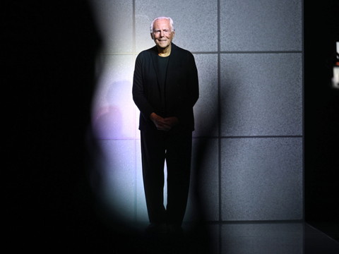 Giorgio Armani n'exclut plus une vente de son empire