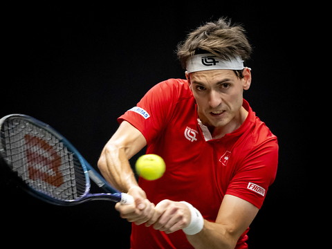 Rune trop solide pour Hüsler