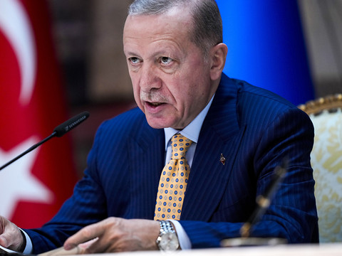 Erdogan rencontre le chef du Hamas et appelle 