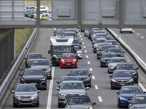 Quinze kilomètres de bouchon devant le portail nord du Gothard