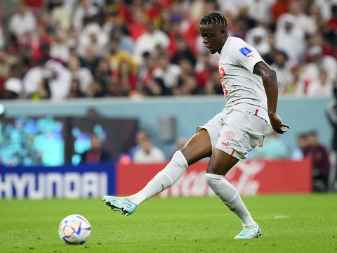 Denis Zakaria dans le onze idéal de 