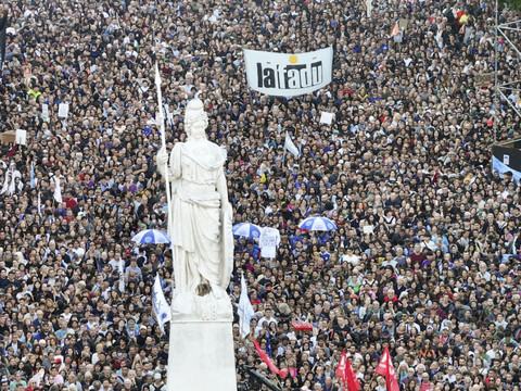 Manifestations massives pour défendre l'université publique