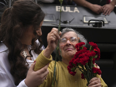 Une marée humaine célèbre les 50 ans de la démocratie au Portugal