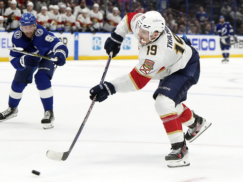 Les Panthers et les Hurricanes mènent 3-0