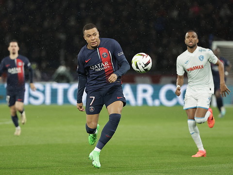 Le PSG champion de France pour la 12e fois de son histoire