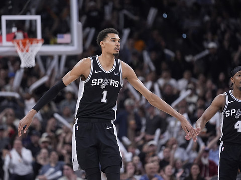NBA: les San Antonio Spurs joueront deux matches à Paris