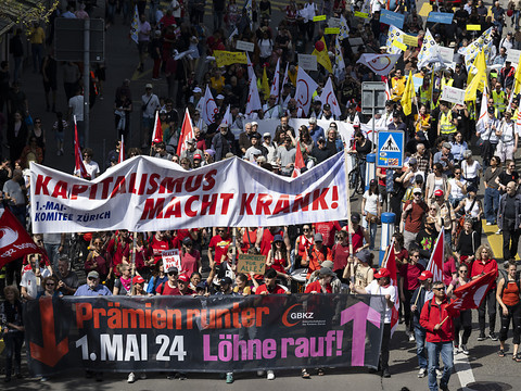 Une fête du travail sans surprise à Zurich avec 10'000 manifestants