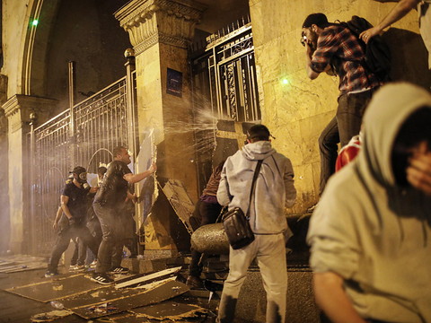 Nouvelles manifestations contre la loi sur l'