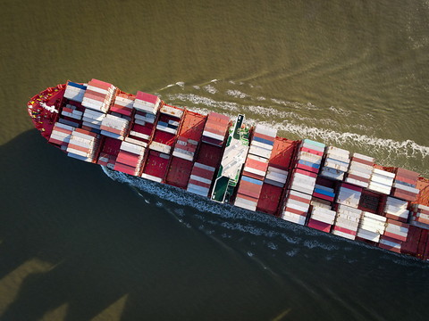 Maersk: chute du bénéfice net suite aux attaques en mer Rouge