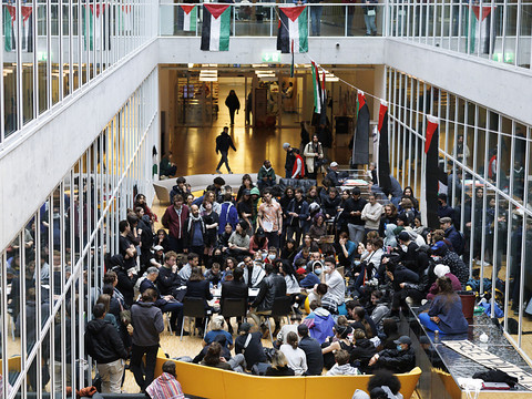 Mobilisation d'une centaine d'étudiants pro-palestiniens à l'UNIL