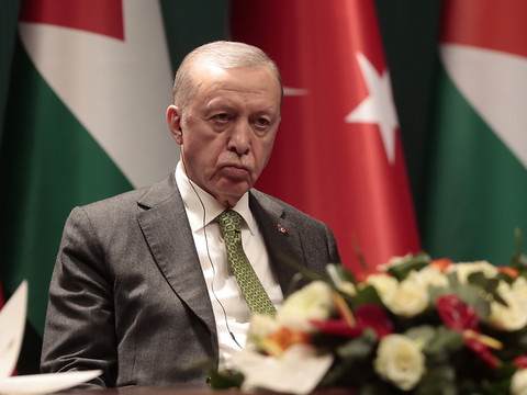 La Turquie suspend toute relation commerciale avec Israël