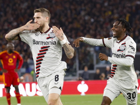 Xhaka et Leverkusen ont un pied en finale