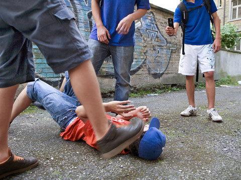 La discrimination souvent en forme de violence psychique ou verbale