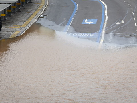 37 morts et 74 disparus dans le sud du Brésil, submergé par les inondations