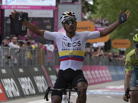 Narváez remporte la première étape, Pogacar déjà placé