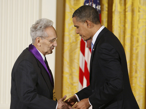 Mort à 87 ans de l'Américain Frank Stella, figure du minimalisme