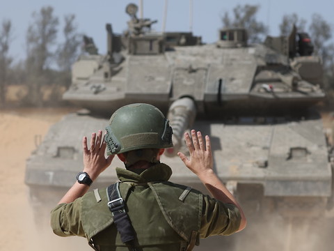 Rafah: 16 morts dans deux familles dans des frappes israéliennes