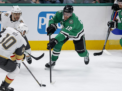 Radek Faksa qualifie les Stars