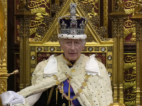 Un an après le couronnement de Charles, un anniversaire assombri