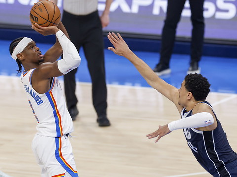 Le Thunder mène 1-0 face à Dallas