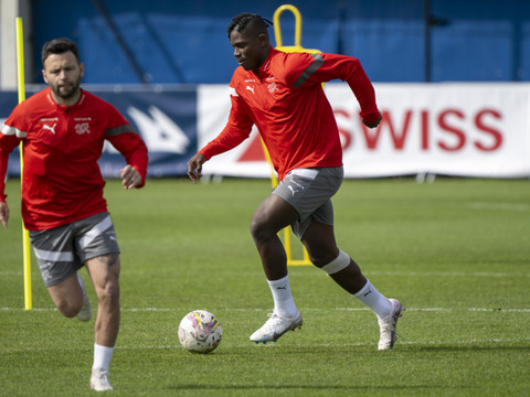 Breel Embolo sort sur blessure
