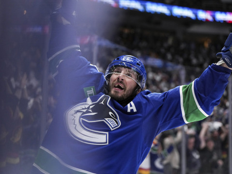 Vancouver reprend l'avantage face à Edmonton