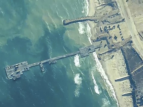 Violents combats à Gaza - De l'aide arrive par la mer