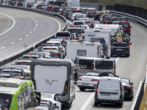 Bouchon et longue attente pour les automobilistes au Gothard