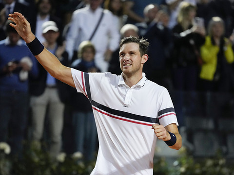 Jarry rejoint Zverev en finale