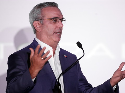 Présidentielle en République dominicaine: le sortant réélu