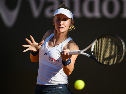 Jil Teichmann OK, Simona Waltert KO