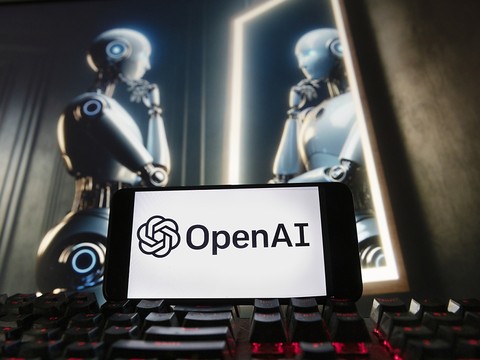 Scarlett Johansson accuse OpenAI d'avoir copié sa voix pour ChatGPT