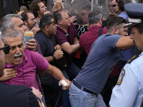 Naufrage de migrants: neuf Egyptiens acquittés en Grèce