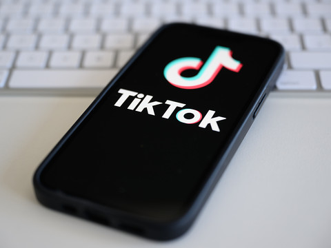 TikTok veut encadrer les campagnes de médias d'Etat