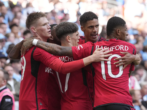 Manchester United prive City du doublé