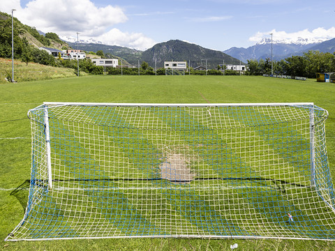 Subventions pour réduire l'arrosage des terrains de sport en Valais