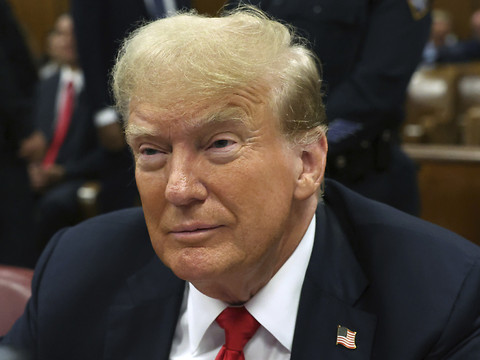 Dernières joutes oratoires au procès Trump à New York