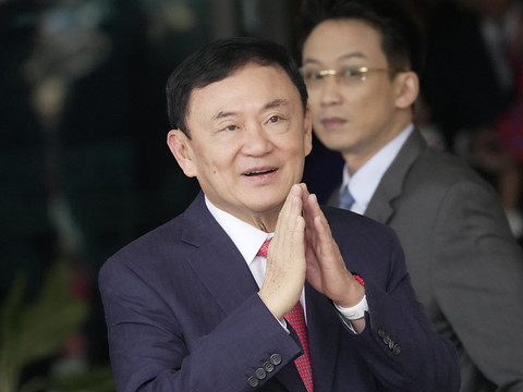 Procès requis contre l'ex-premier ministre thaïlandais Shinawatra