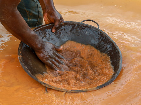 La Suisse, plaque tournante de l'or africain exporté en contrebande