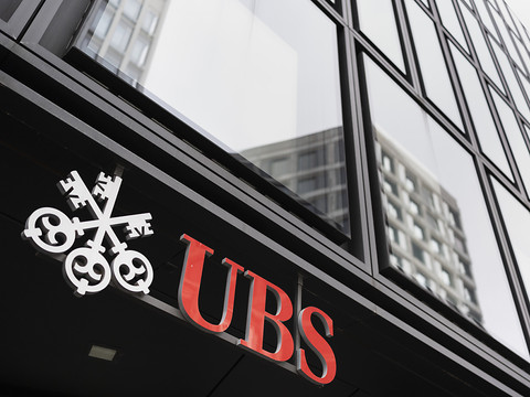 UBS remanie sa direction générale, Iqbal Khan quitte la Suisse