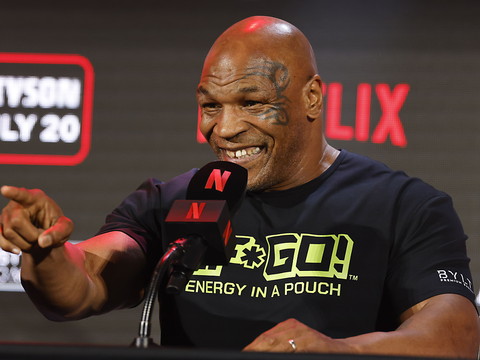 Le combat entre Tyson et le YouTubeur Jake Paul reporté